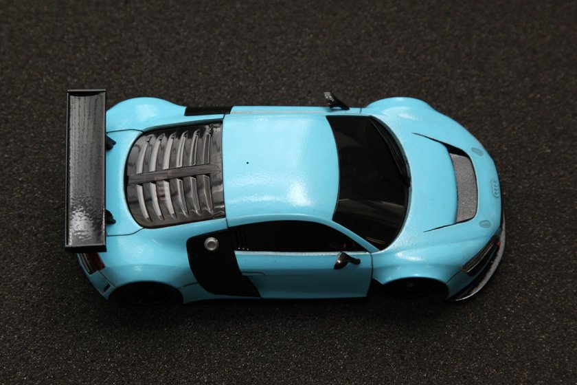Photos of a Kyosho Mini-Z 1:27 MR-03 Audi R8 LMS RC Car