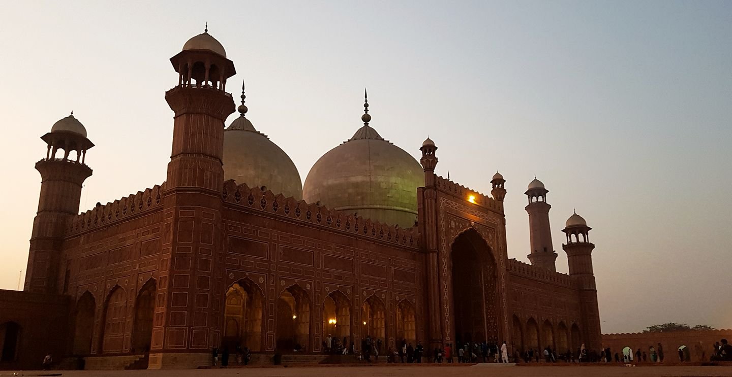 Mughal era mosque - Made in 1673 — Steemit, image size:1440x743