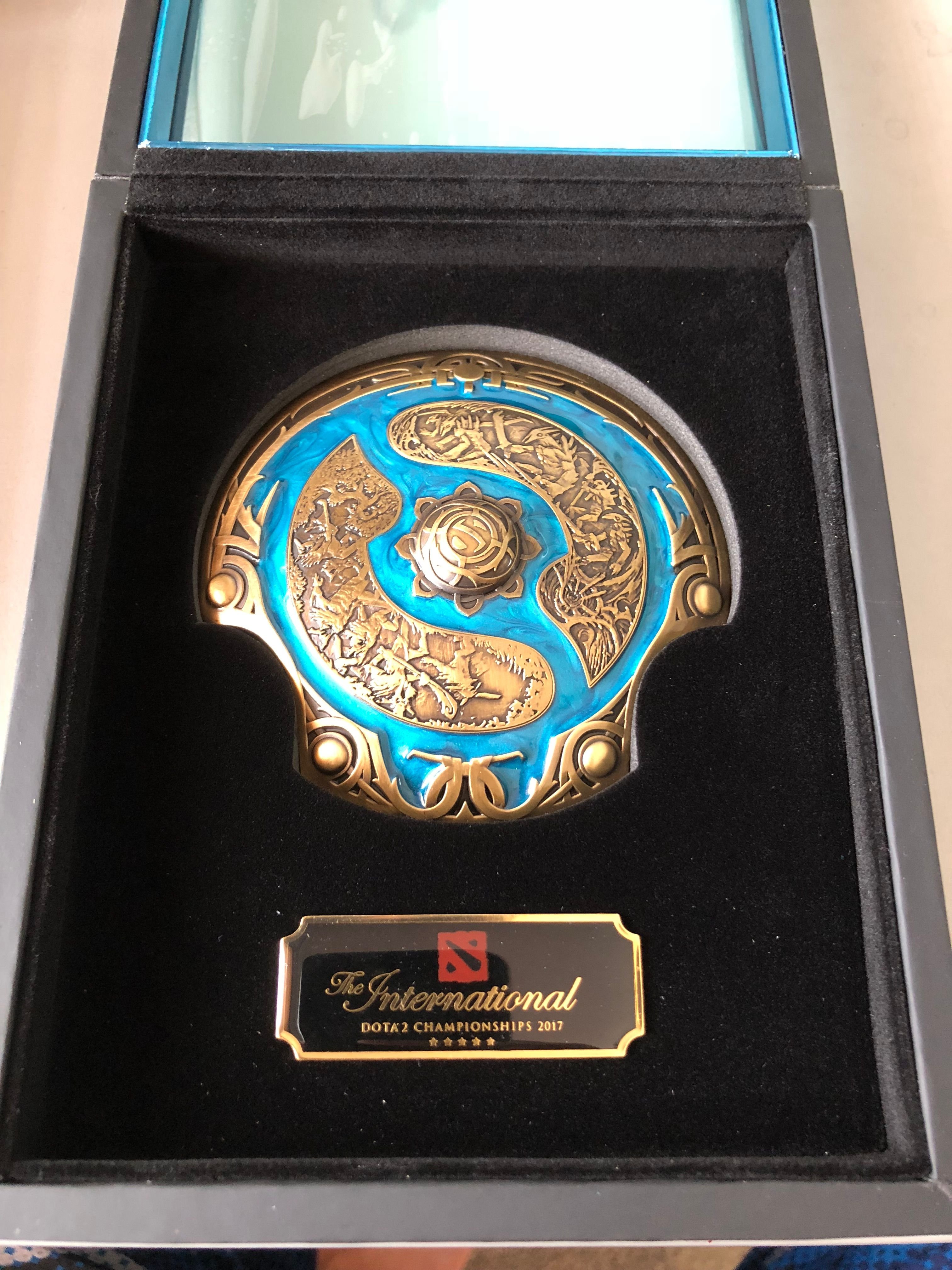 Dota 2 - Unboxing the 2017 Collectors Aegis — Steemit