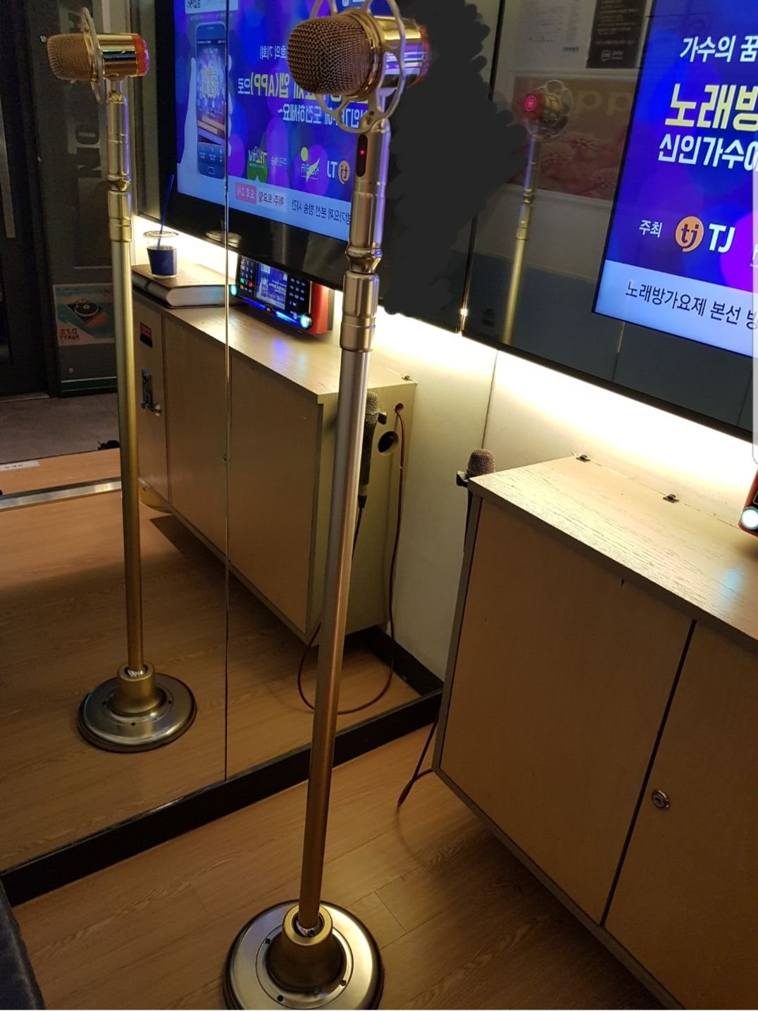 스탠드마이크가있는코인노래방!^^ — Steemit