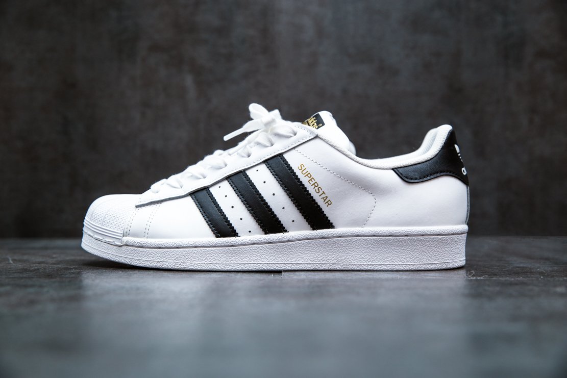 絶版本 ADIDAS SUPERSTAR 35th フォトブック 写真集 絶版本 ADIDAS SUPERSTAR 35th フォトブック 写真集 ADIDAS