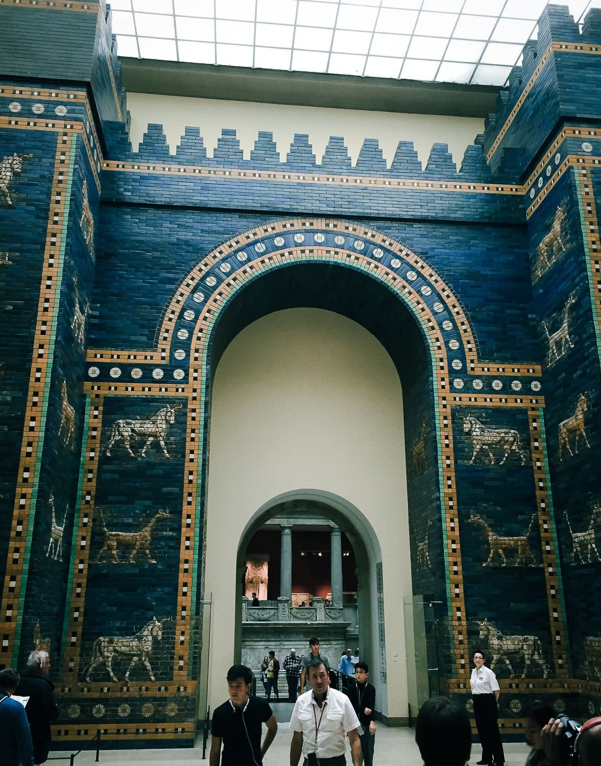 Photographs of the Visit to the Pergamon Museum #1 - The Processional Way  and the Gate of Ishtar, Babylon. — Steemit, image size:1177x1500