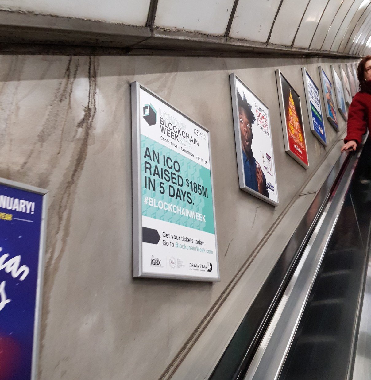 런던 지하철에서 발견한 블록체인 컨퍼런스 광고! — Steemit