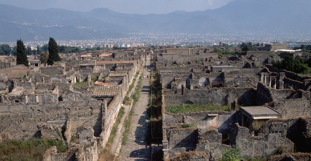 POMPEII - LGBT; Mengulang Sejarah Kelam Bangsa Kaum Nabi 