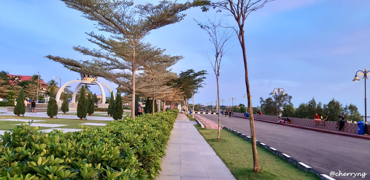 Wednesday Walk Pontian Seaside Crown Plaza 笨珍皇冠广场 Travelfeed