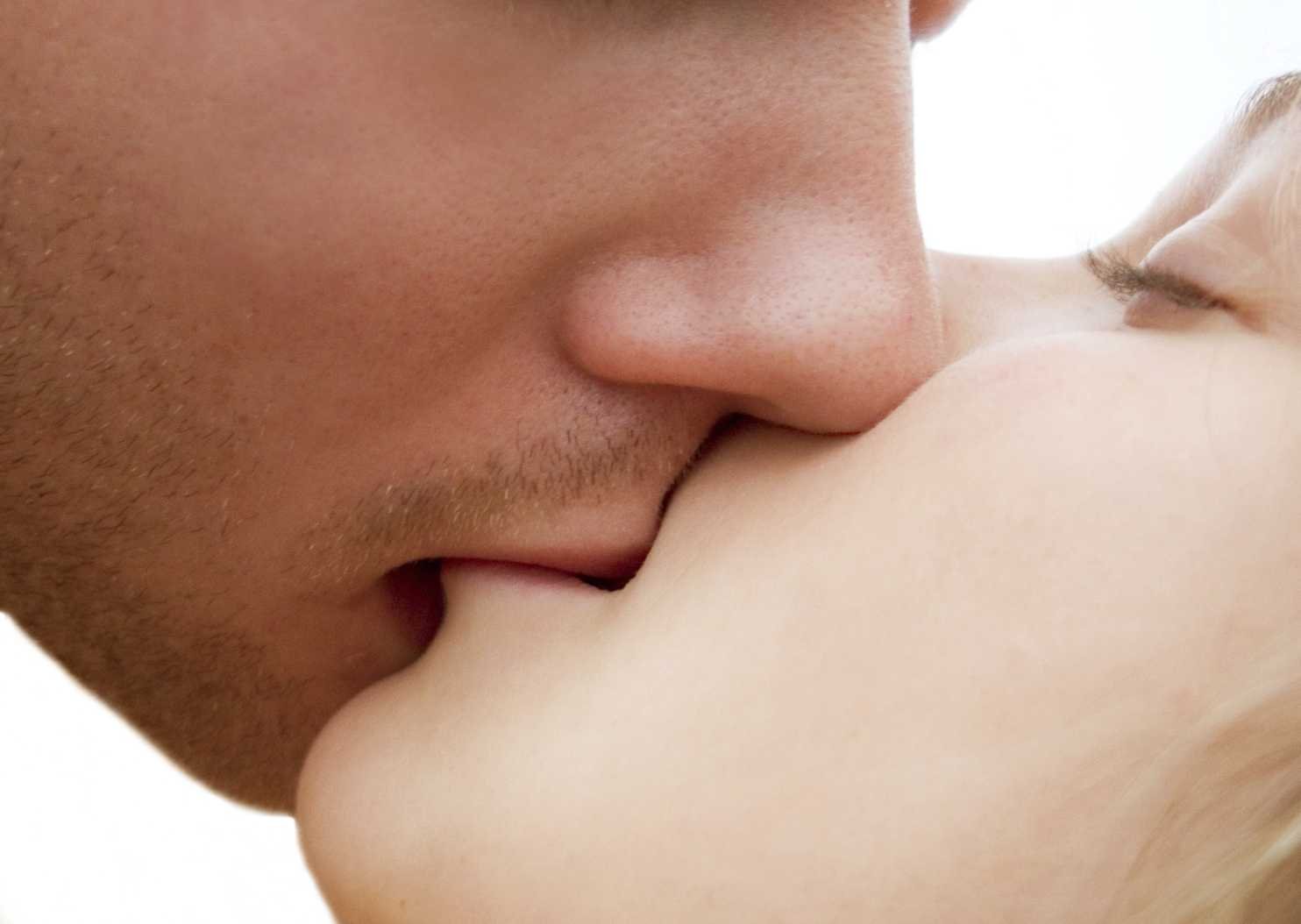 How To Kiss Passionately 73