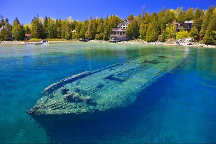 shipwrecked-ten-of-the-largest-and-most-famous-shipwrecks-steemit