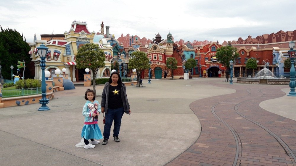 A Day at Disneyland, Tokyo, Japan!