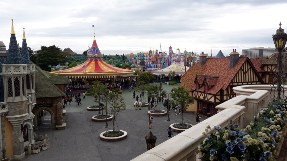 A Day at Disneyland, Tokyo, Japan!