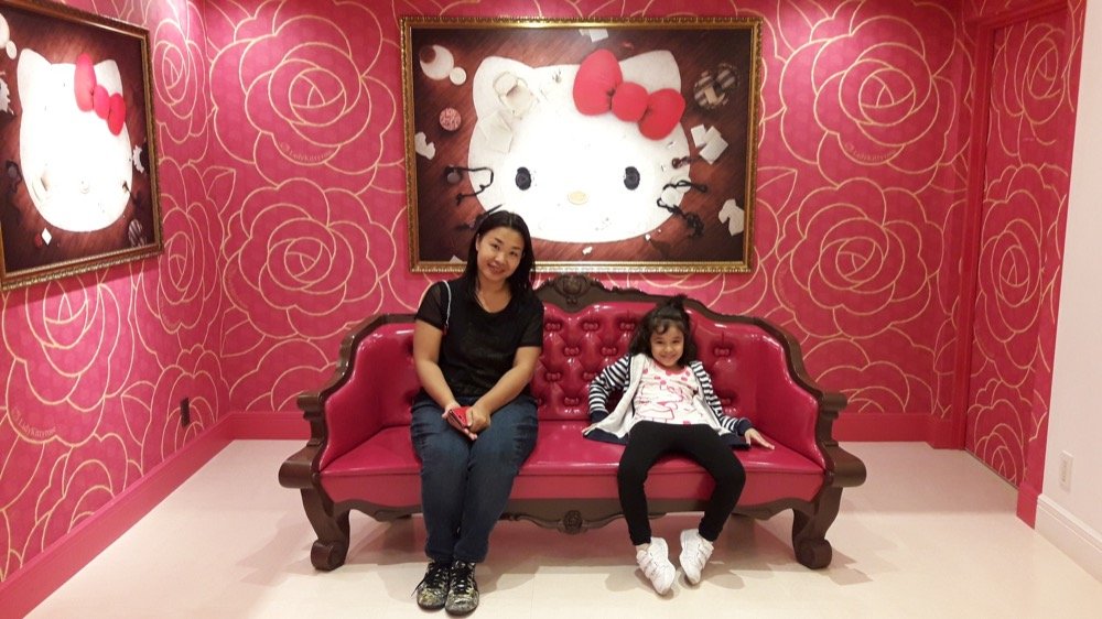 A Day with Hello Kitty at Sanrio Puroland!