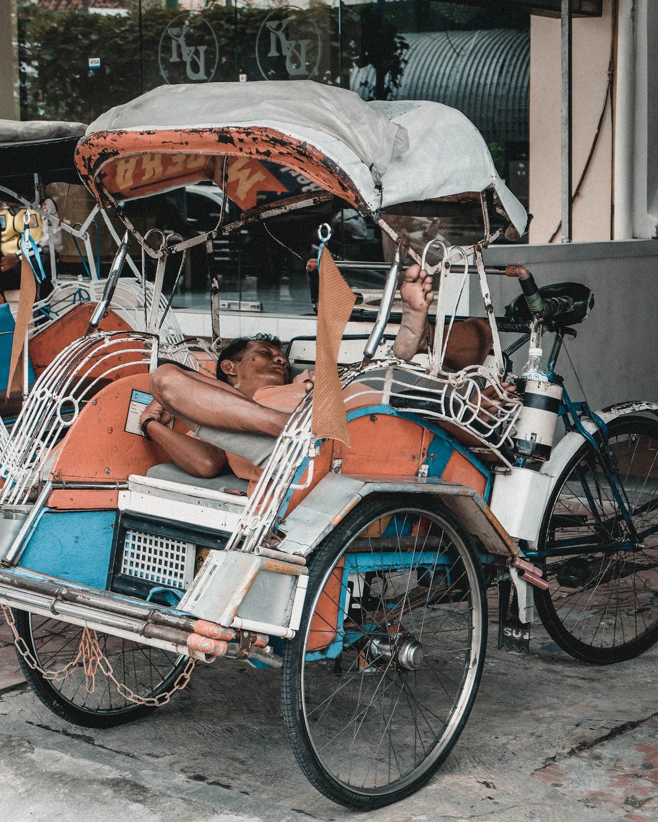 The Tuktuk Nap