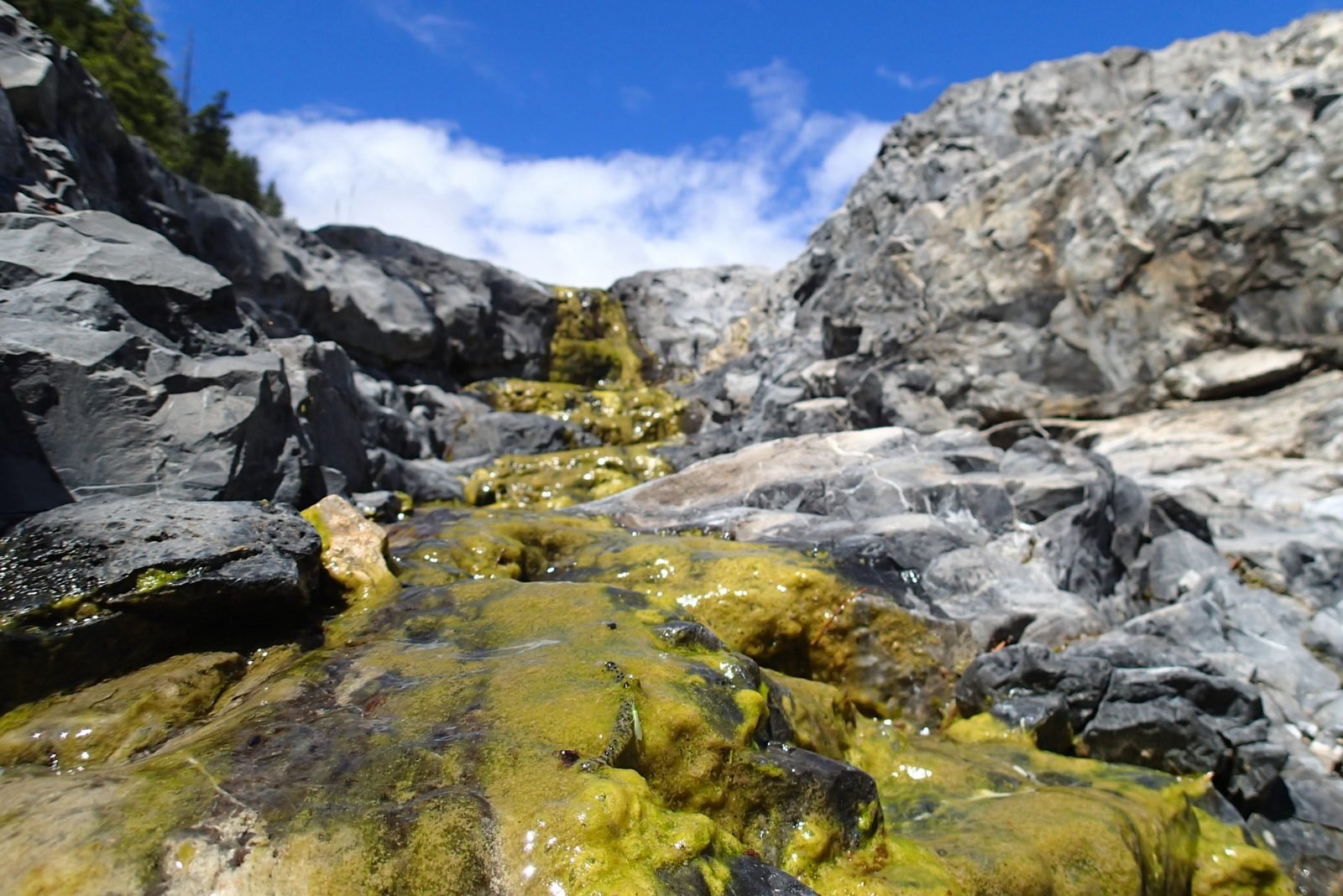 waterfalls-hiking