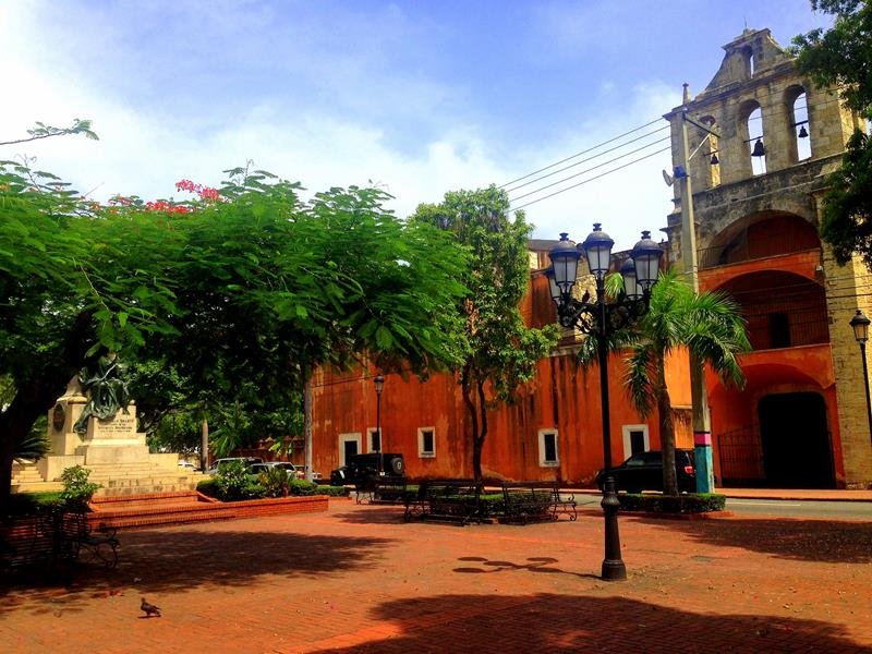 dominikanische_republik_462_santo_domingo_zona_colonial_parque_duarte.jpg