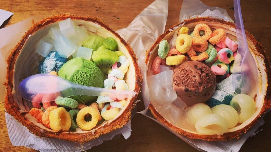 kelapa isi
