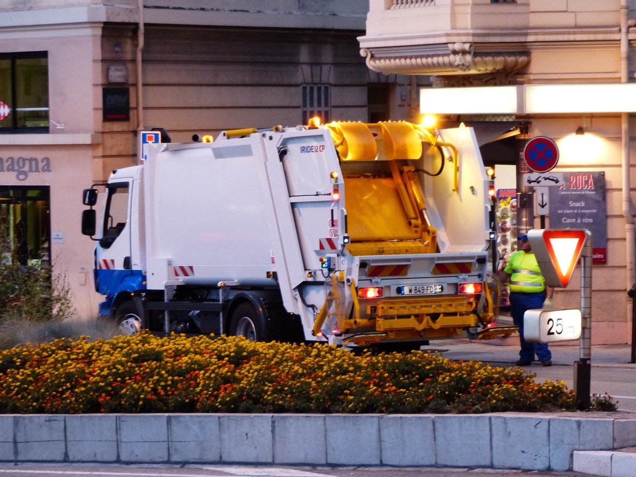 Strada Pulizia, Smaltimento Dei Rifiuti