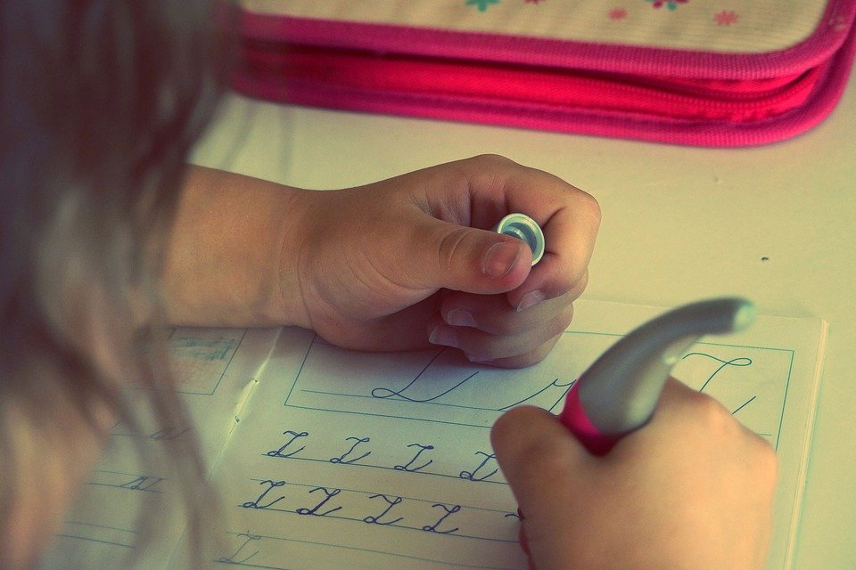 american students essay wear school uniforms