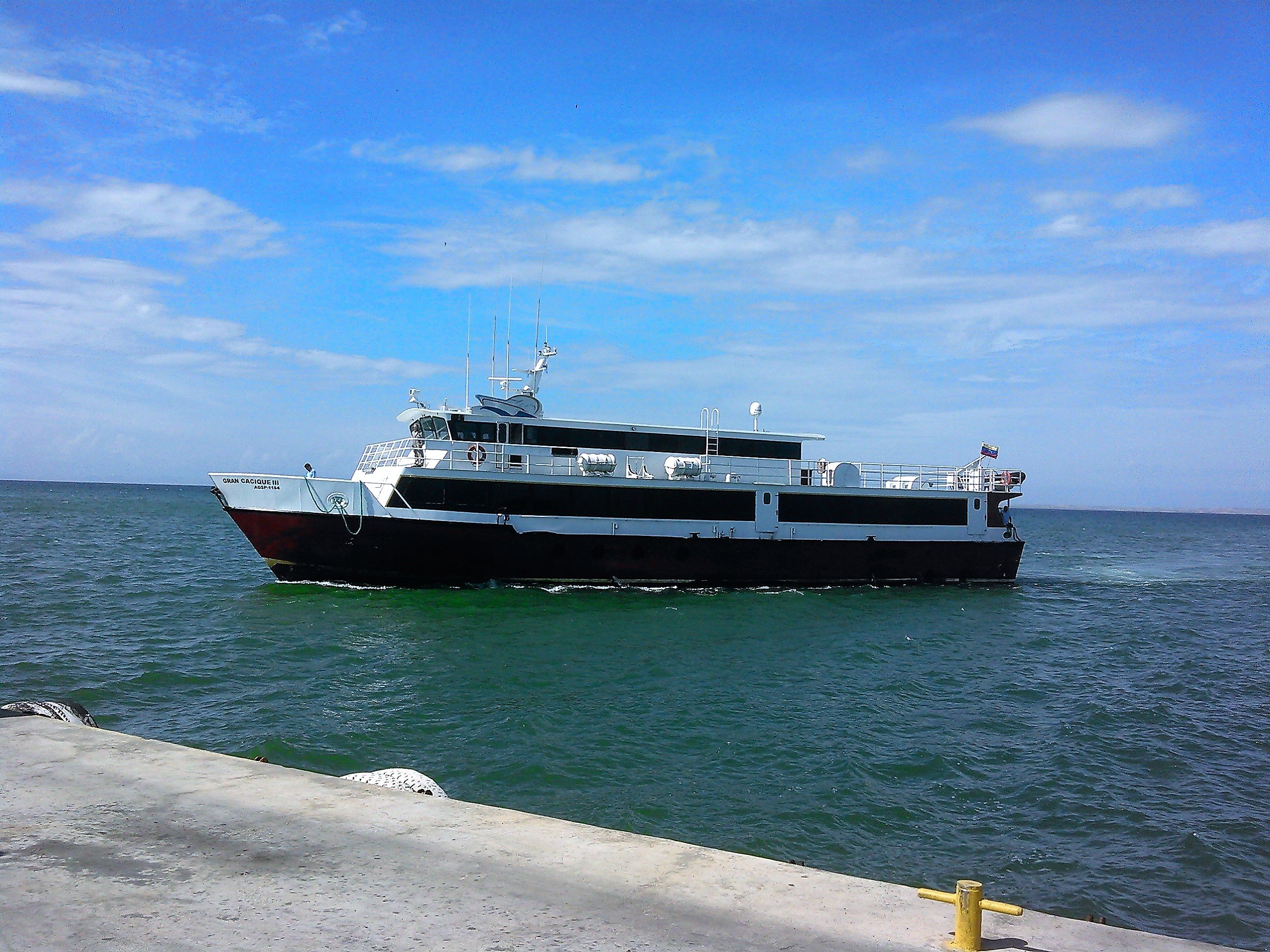 WP_20180826_015llegó el barco.jpg