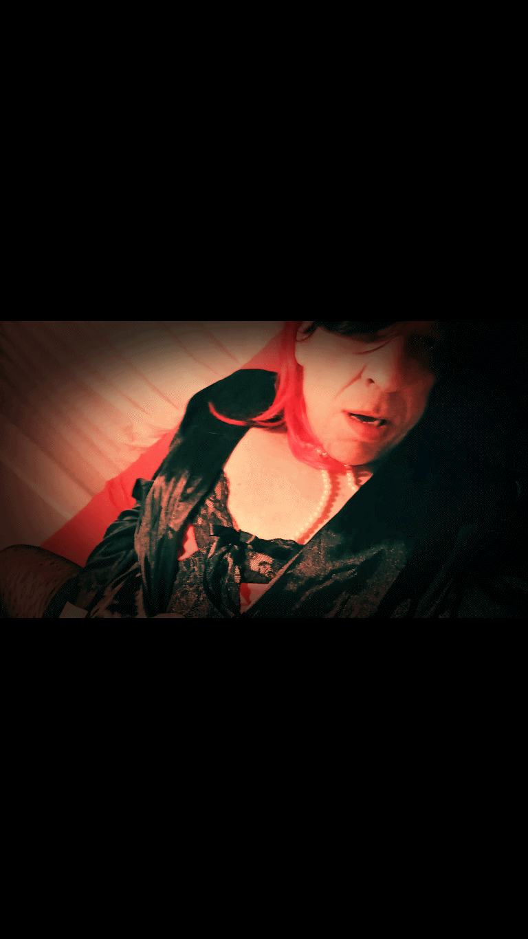768x1366_SabinaFaceLongJune001Clean (1).gif