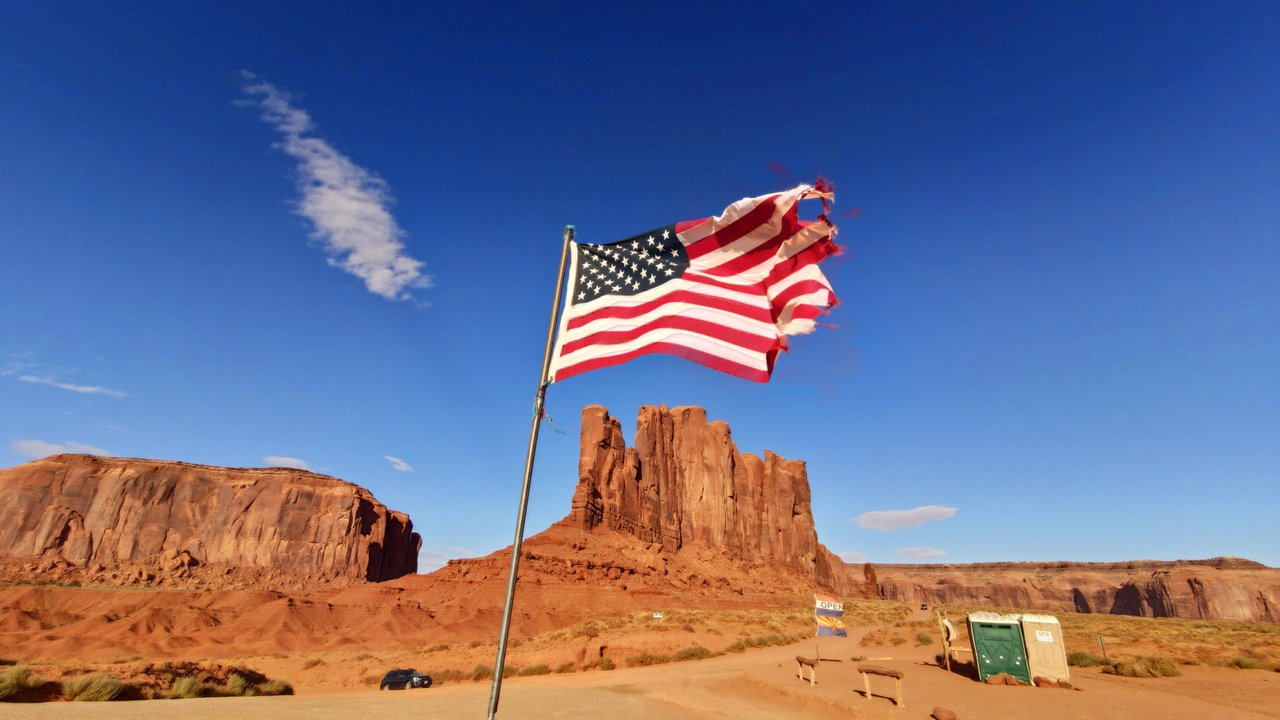 Monument Valley flag.jpg