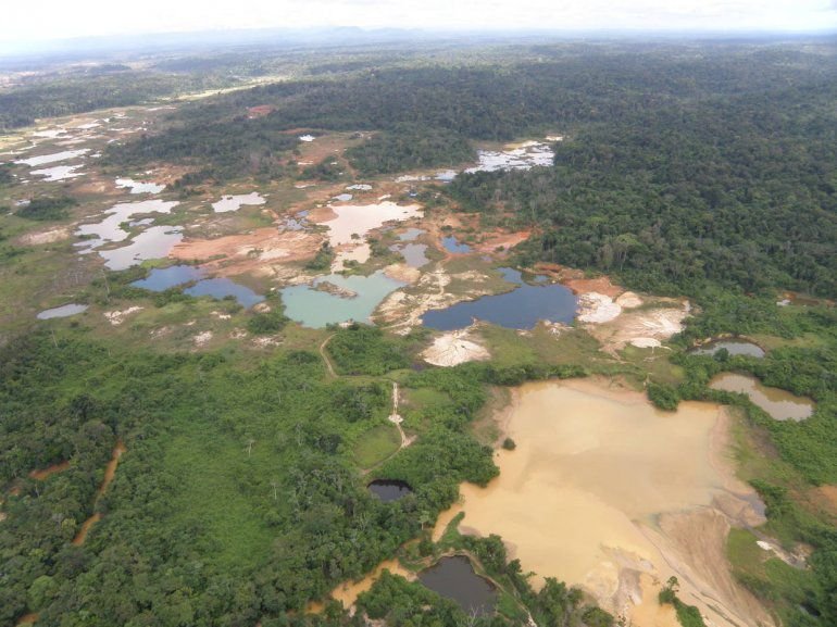 el-uso-control-del-mercurio-genera-problemas-salud-las-personas-la-zona-asi-como-un-importante-dano-medioambiental.jpg