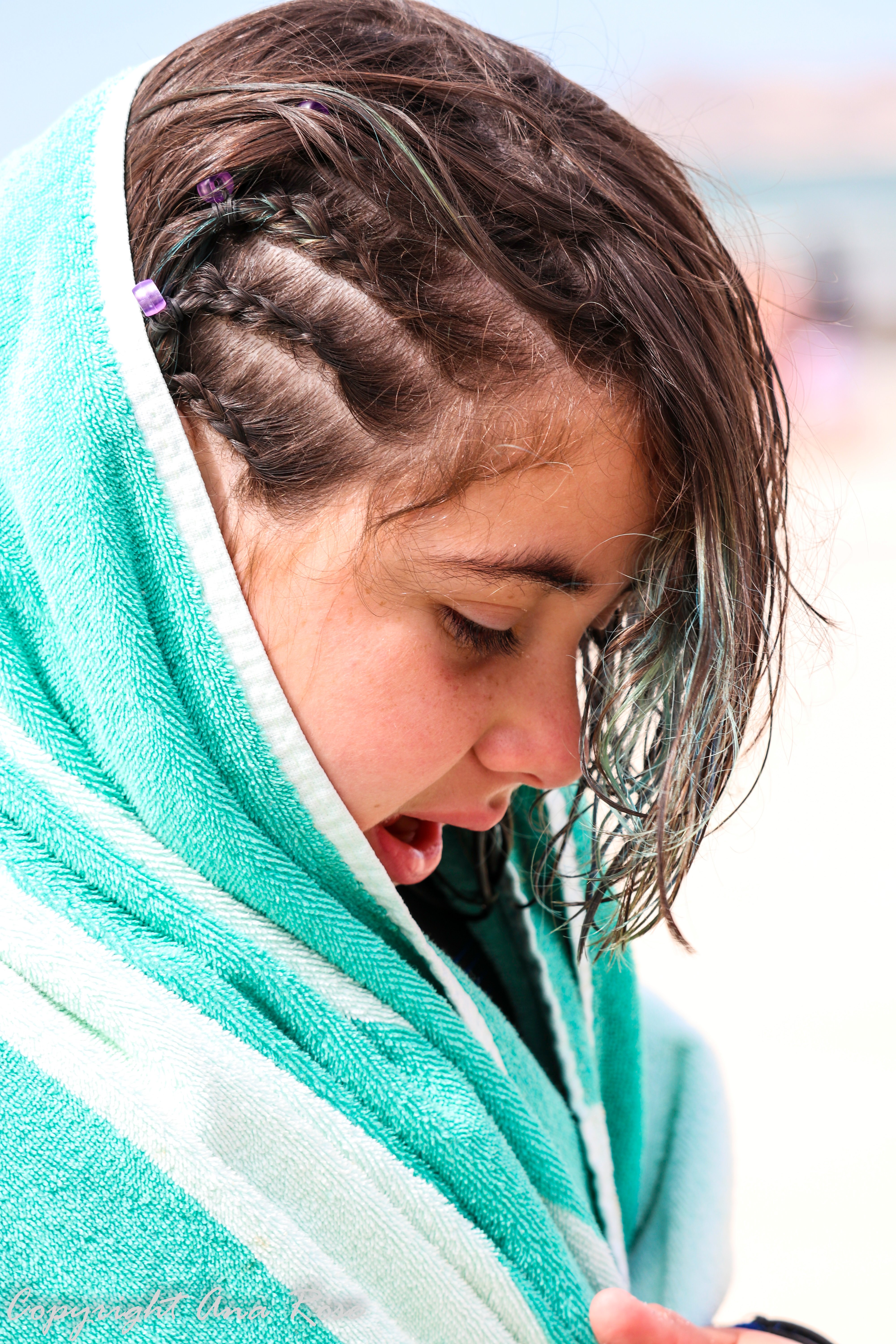 I Love How Her Hair Matched The Aqua Green Colors I Love How Her Hair Matched The Aqua Green Colors