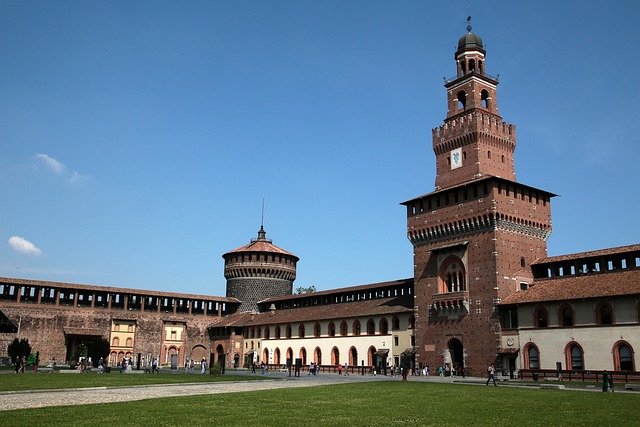 castello-sforzesco-gbc7c7277f_640.jpg