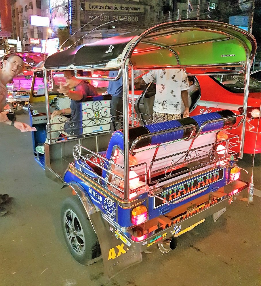 tuktuk.jpg