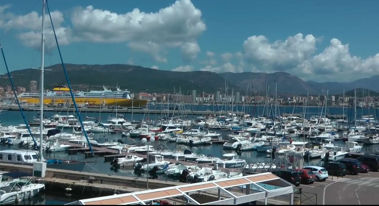 15.-Córcega-(Ajaccio)-porto-3.png