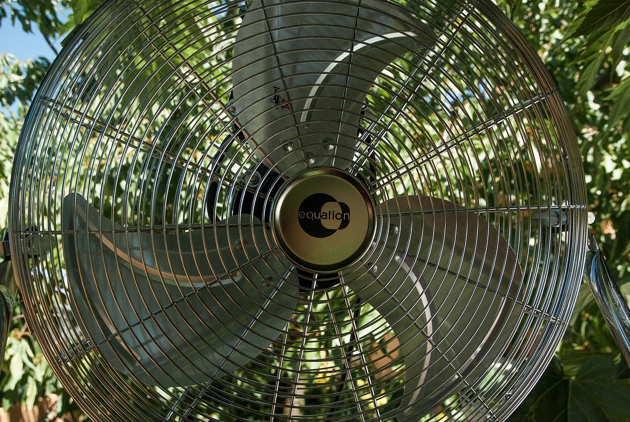 fan-2504094_1280.jpg