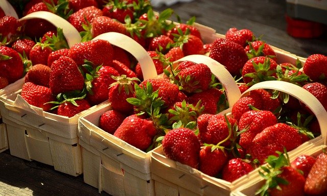 strawberries-1452717_640.jpg