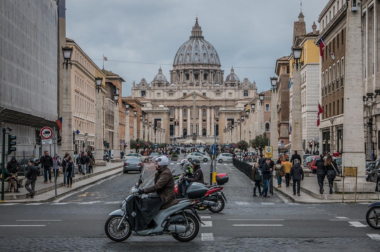 saint-peters-basilica-2040718_1280.jpg