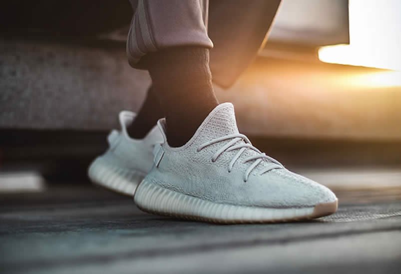 Review On Feet i Adidas Yeezy 350 v2 Sesame Early