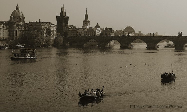 charles-bridge-sepia.jpg