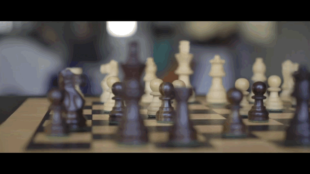 Self-Moving-Chess-Board-GIF-11012016.gif