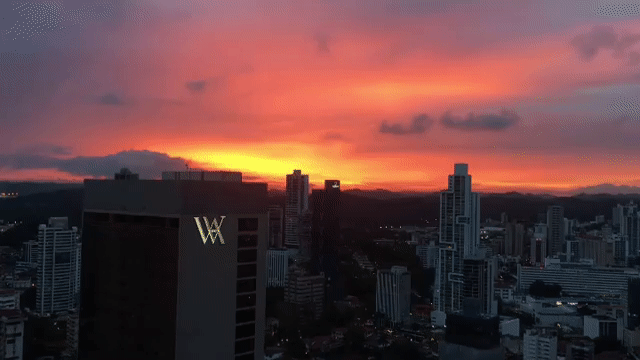 Panama-sunset-weekend-june-anabell-hilarski.gif