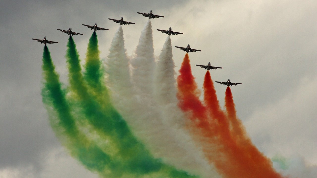 Frecce_Tricolori_12_(3756331993).jpg