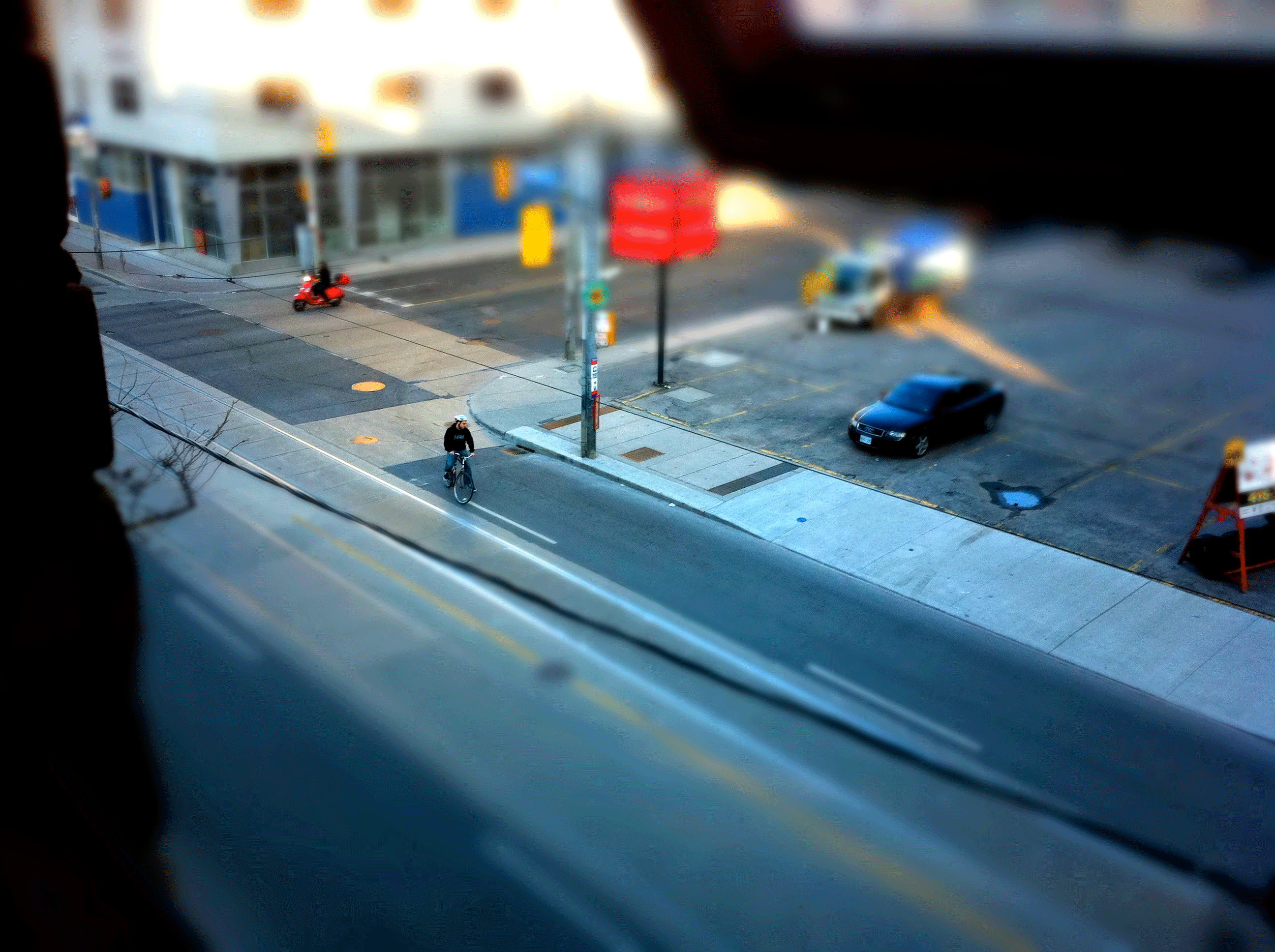 IMG_0450x----Tilt-Shifted-3.gif