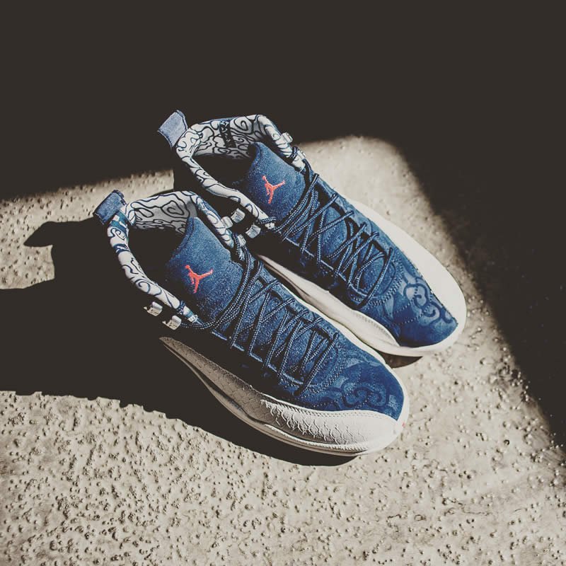 retro 12 blue and white
