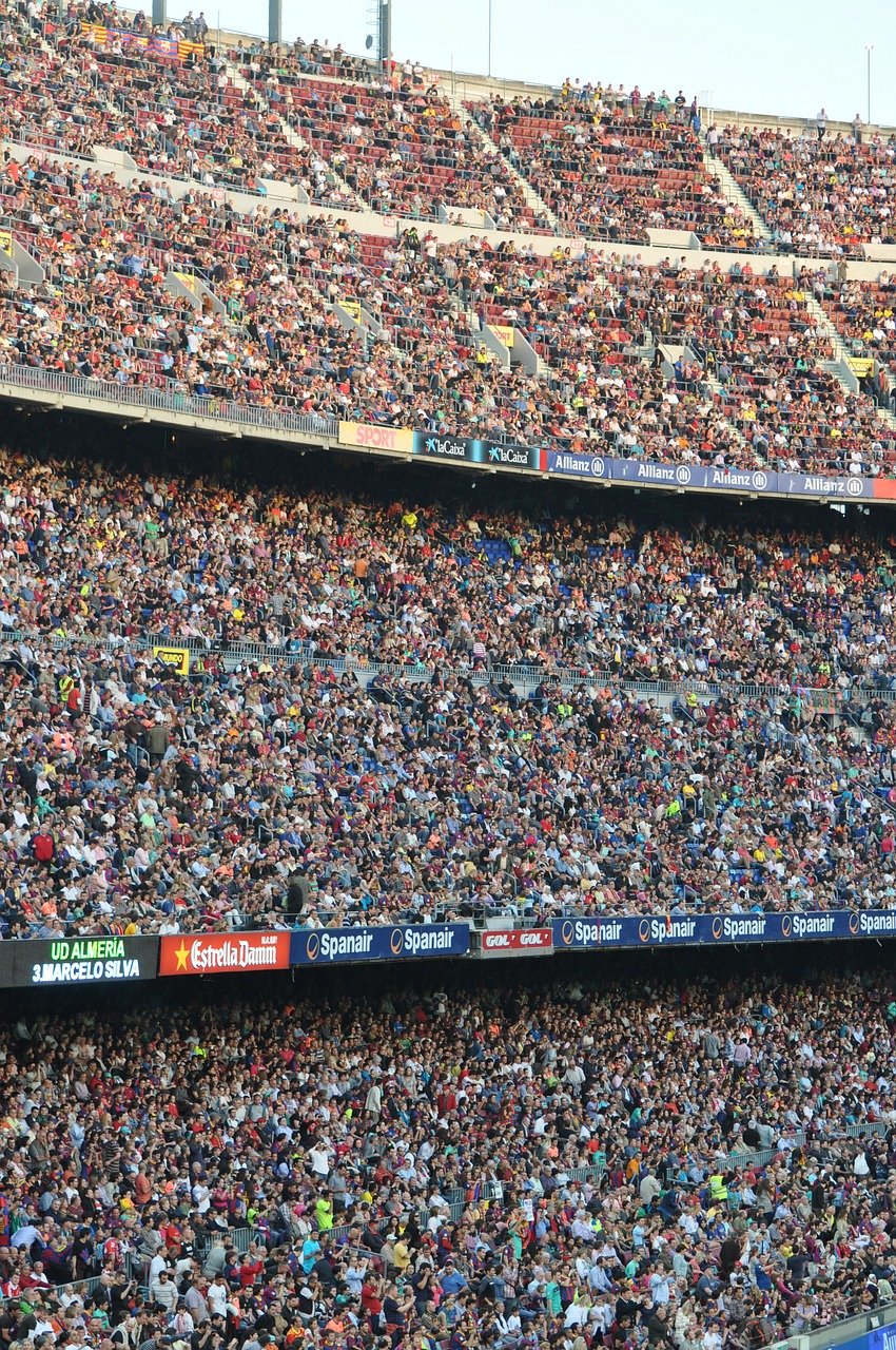 camp-nou-1070413_1280.jpg