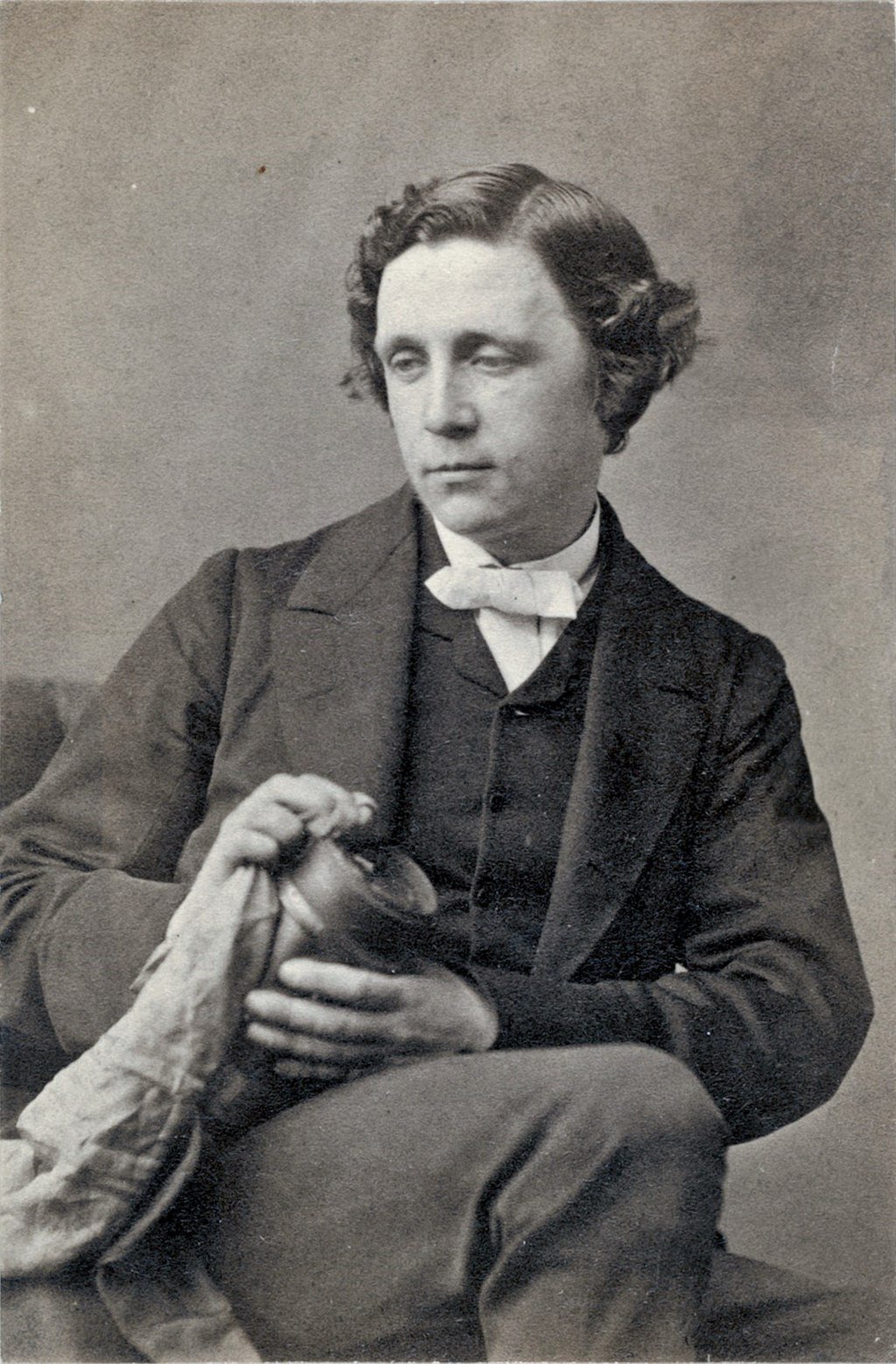 1024px-Lewis_Carroll_1863.jpg