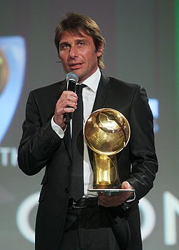 Antonio_Conte_-_Globe_Soccer_Awards_2013.jpg