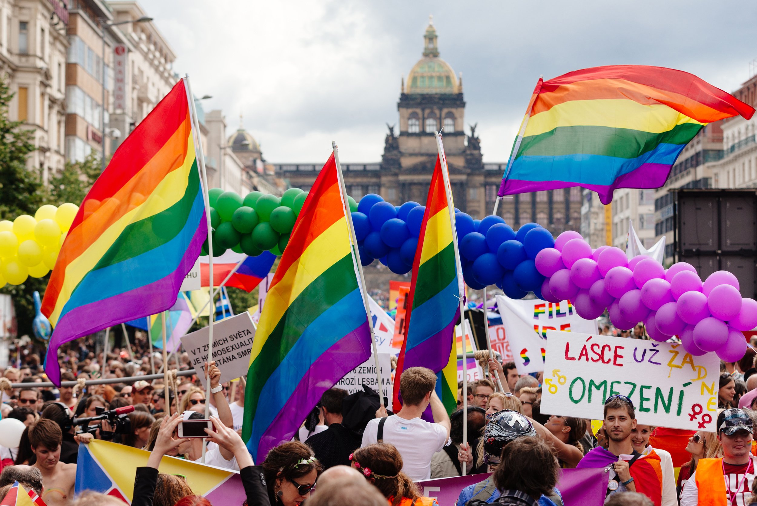 Prague_Pride_2014_Václavské_náměstí_(1).jpg