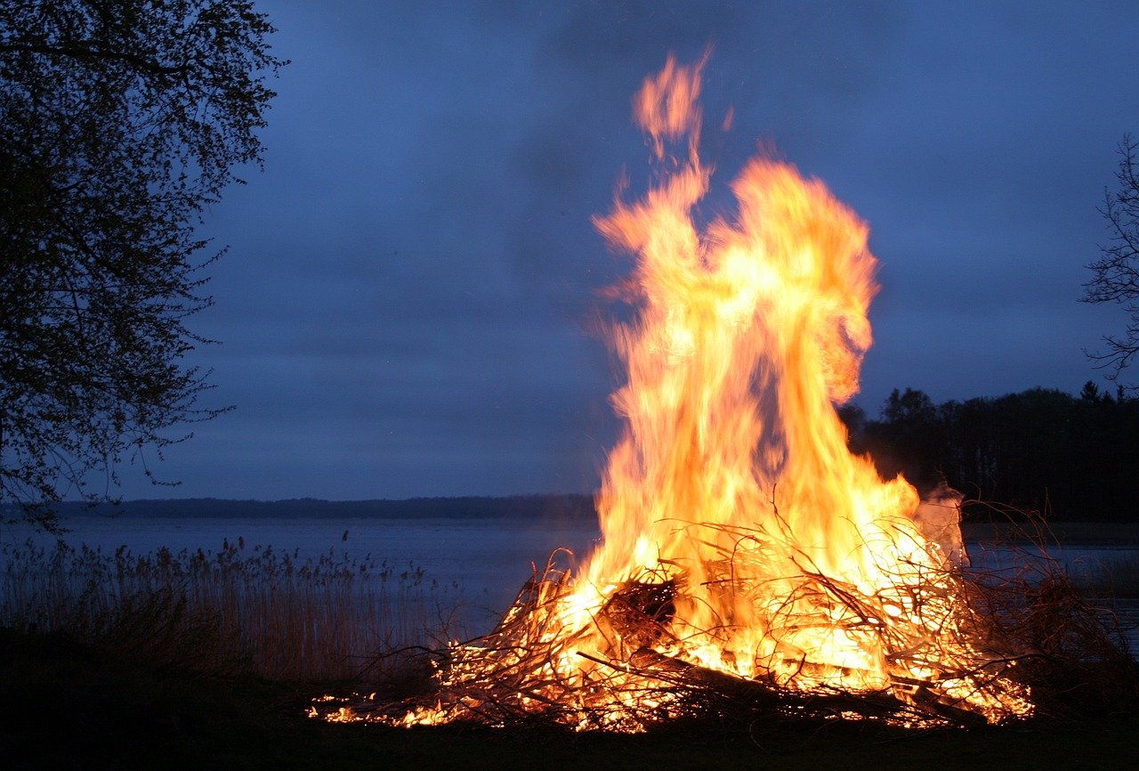 fire-123784_1280.jpg