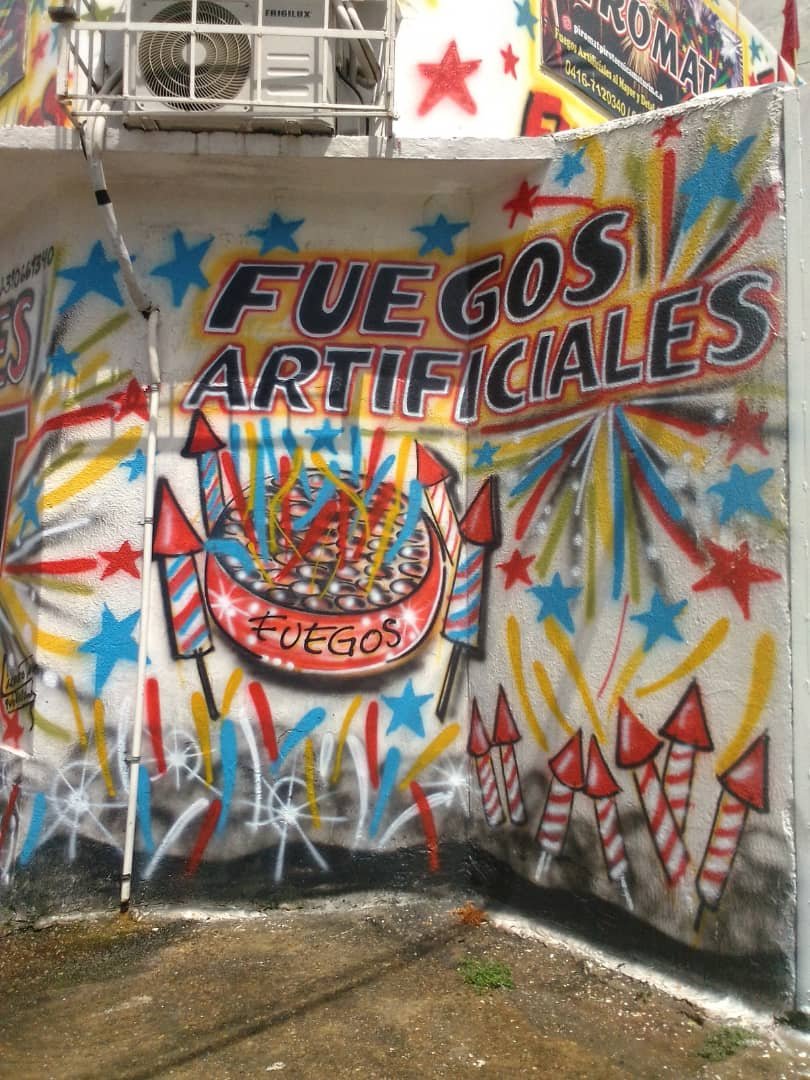 Graffiti Fuegos Artificiales.jpg