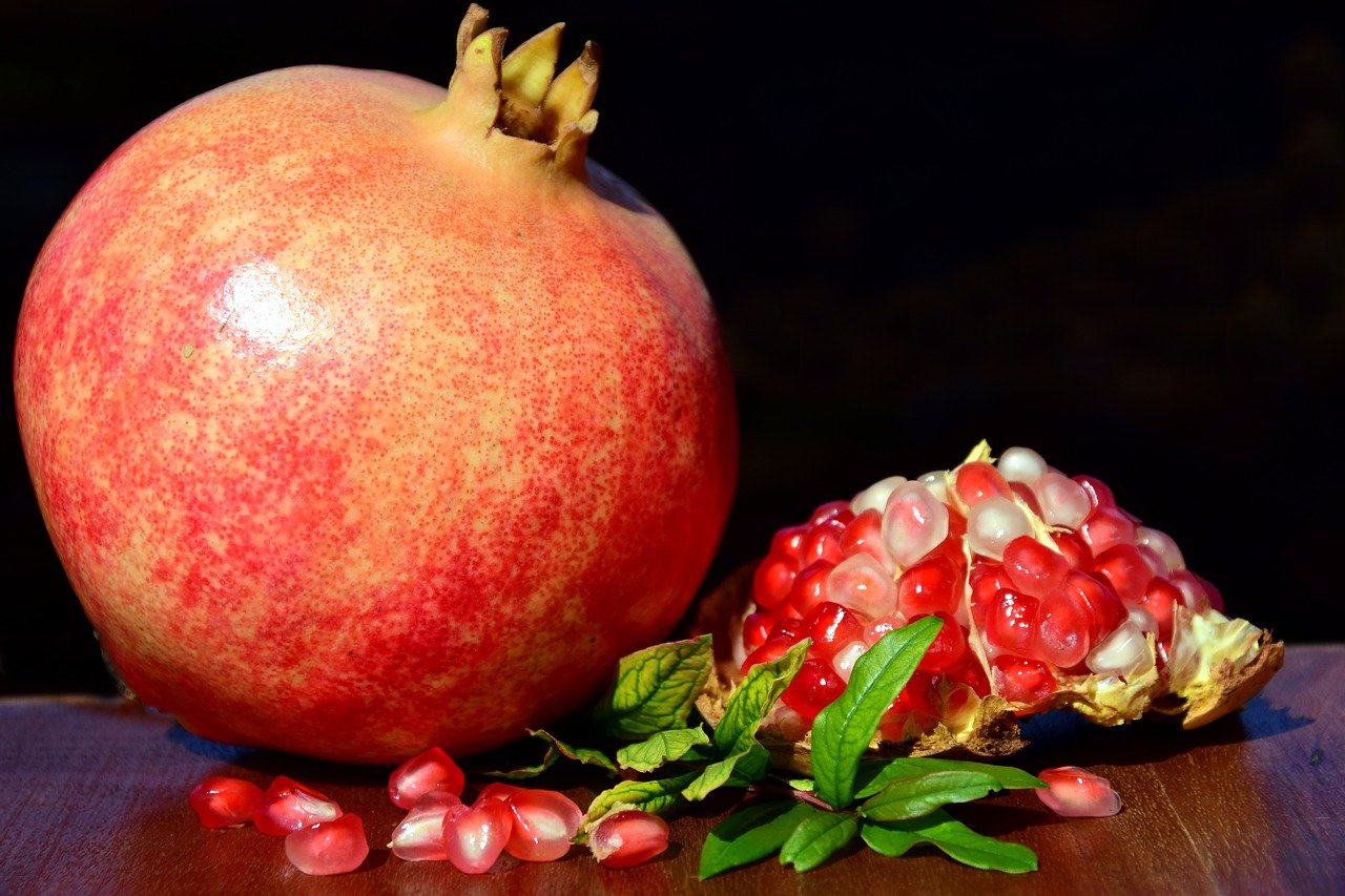 pomegranate-2851994_1280.jpg