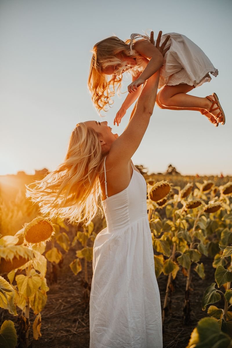 Mommy & Me Sunflower Photoshoot _ Denver, Colorado.jpg