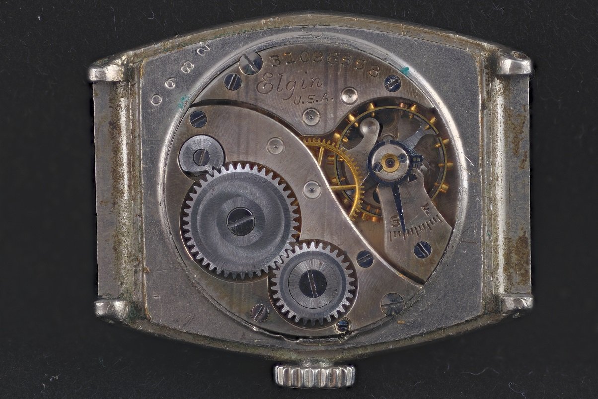 Elgin_Mermaid_202_Touchdown_wristwatch_watch_innards_focus_stacked_macro.jpg