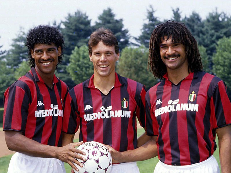 Van_Basten_Gullit_Rijkaard_(1988).jpg