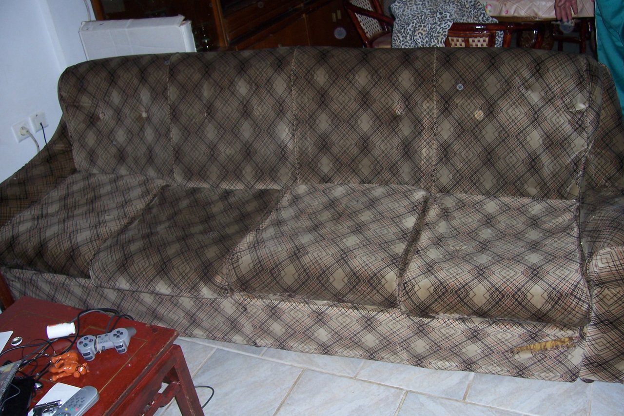Old Sofas Wanted Baci Living Room