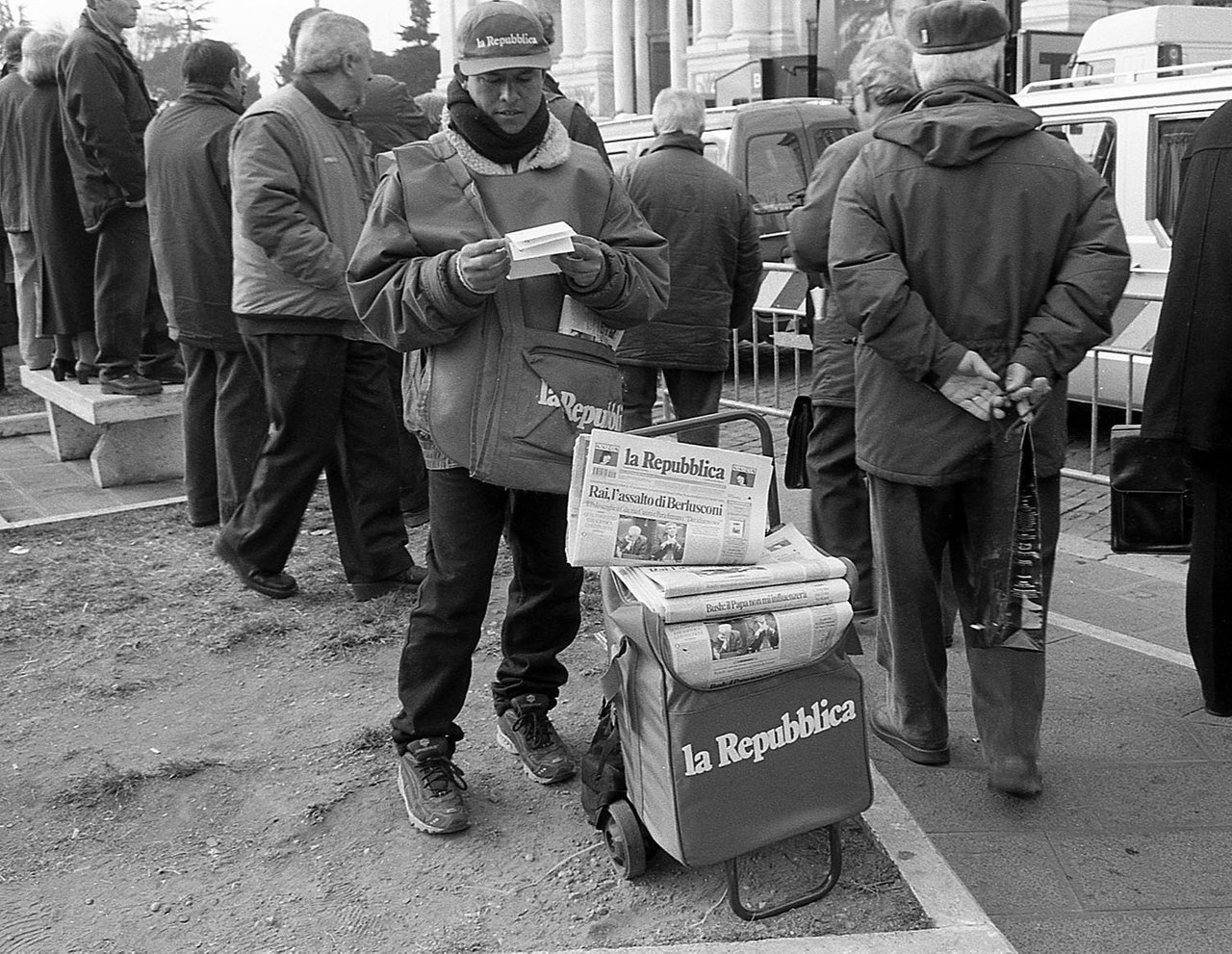 Venditore_ambulante_della_Repubblica.jpg